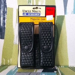 Uncle Mike's Divided Style Single Row Magazine Case 7437-7